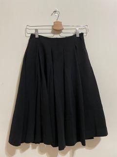 ［二手］Uniqlo 秋冬黑色傘裙