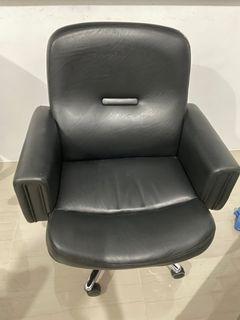Used LEATHER SEAT OFFICE CHAIR