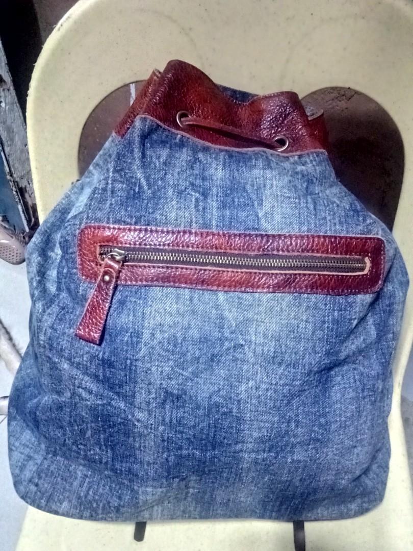 Xl shoulder bag, Women's Fashion, Bags & Wallets, Shoulder Bags on