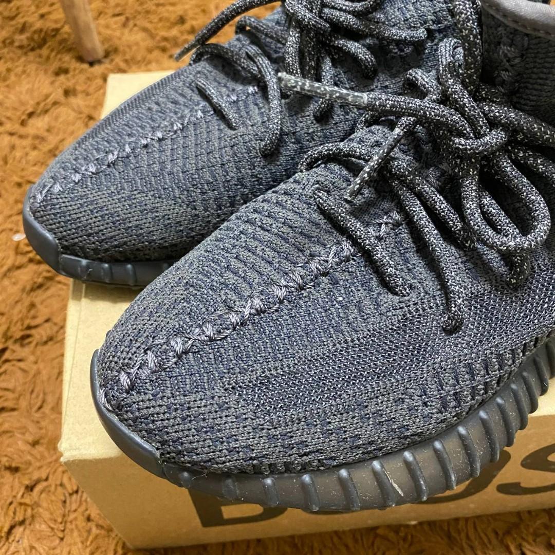 Yeezy 350 Black Static 6 US RARE SIZE (Category: Sneakers) located in Manila. Submitted by _moca01 (Listing ID 1182659973, Image 3). Description: 100% LEGIT Size 6US (Fits 7 t0 7.5 womens) RARE SIZE RARE SIZE No major issues. Just normal signs of usage. With box WHAT YOU SEE IS WHAT YOU GET.