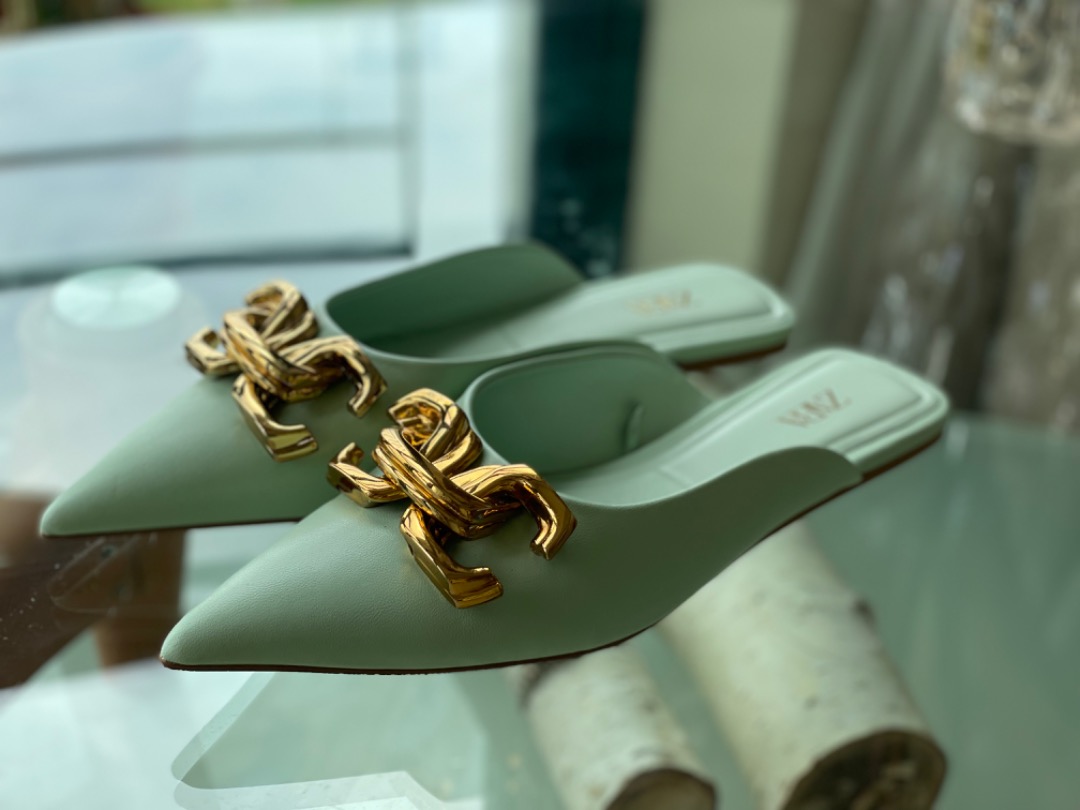 minimal flat sandals zara