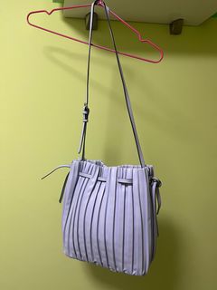 （分類：）位於 。 由 tidyup2015 提交（商品編號 1182671628，圖片 1）。簡介： 。