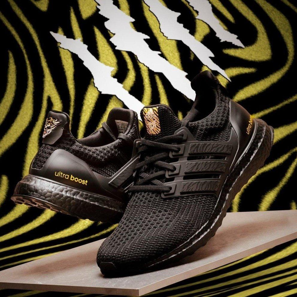 ADIDAS ULTRABOOST 4.0 DNA