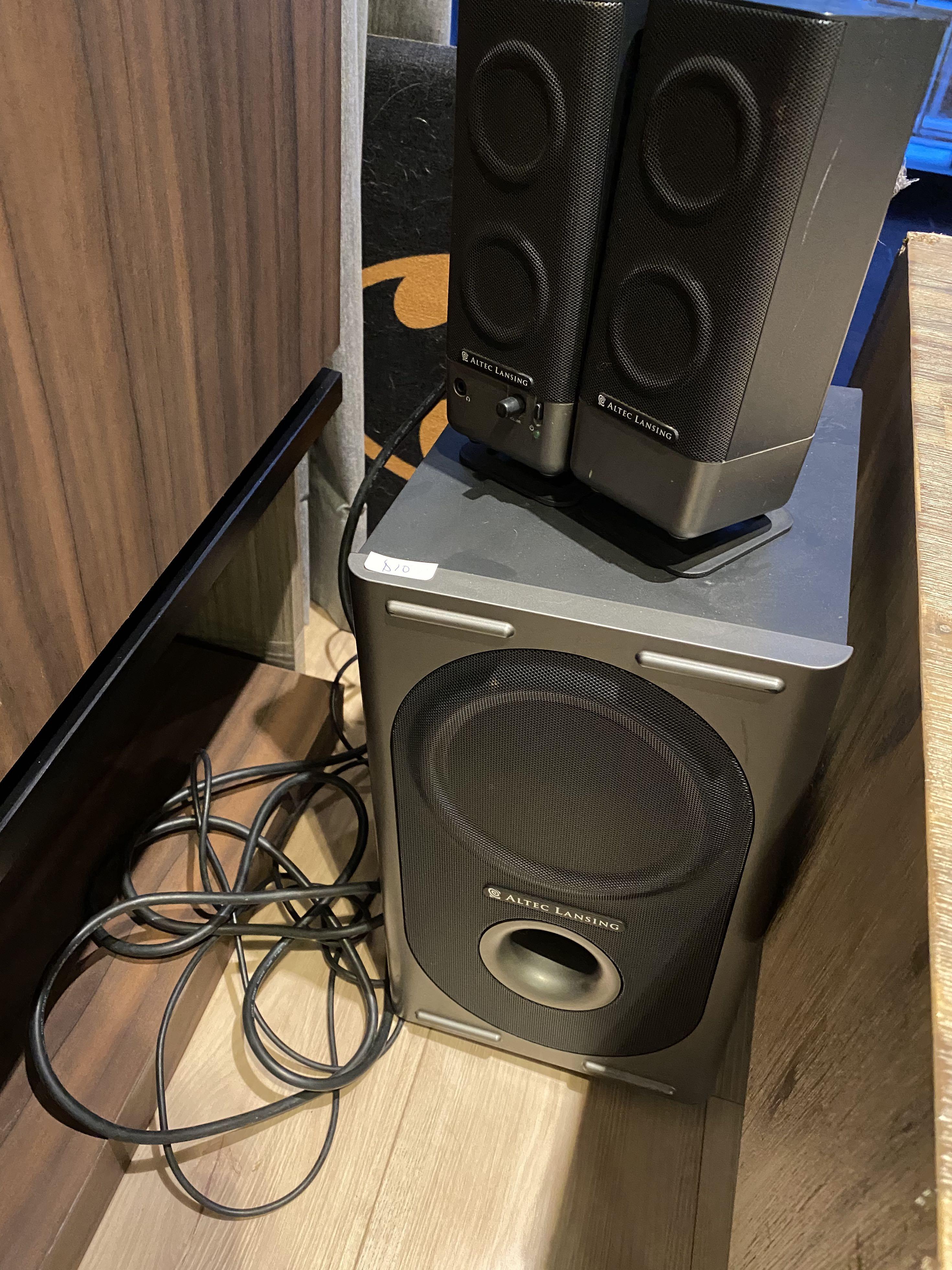 Connecting altec deals lansing speakers