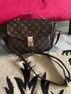 (Category: ) located in . Submitted by preloved_ros (Listing ID 1187862729, Image 1). Description: .