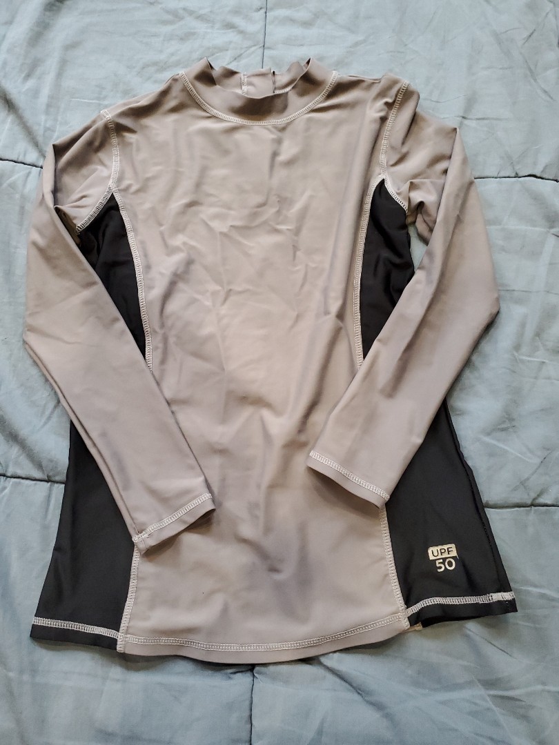 Bench Gray Rash guard, Women's Fashion, Swimwear, Rash guard on Carousell