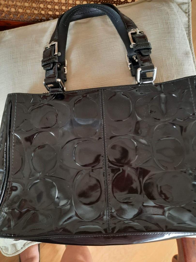 Coach Hampton (Patent, Black) | Brand New (Category: Luxury Bags & Wallets) located in Pasig City. Submitted by bd1017 (Listing ID 1187858478, Image 2). Description: RFS: Bag is a gift and has never been used Dimensions: L 12 in x H 8 in x W 4 in.