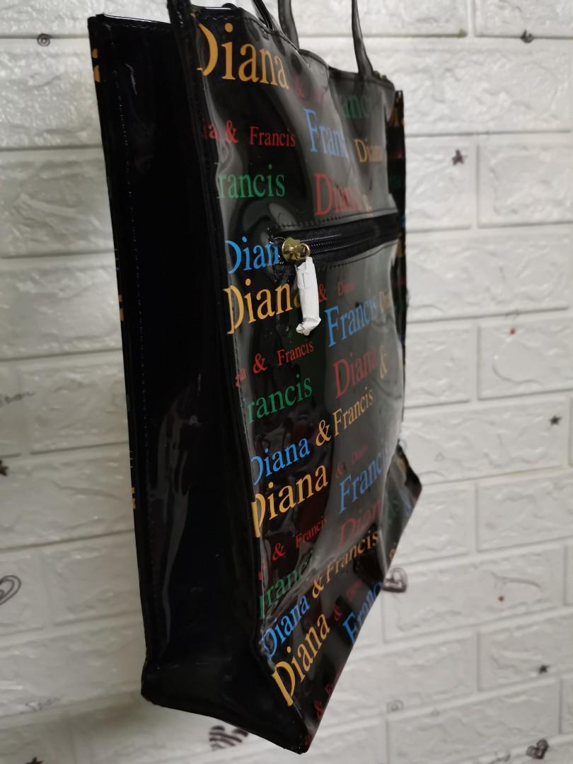 Diana & Francis tote bag (Category: Tote Bags) located in Valenzuela. Submitted by iloveguitar19 (Listing ID 1187934465, Image 3). Description: Very nice tote bag New W/ 3 pockets 350 last price.