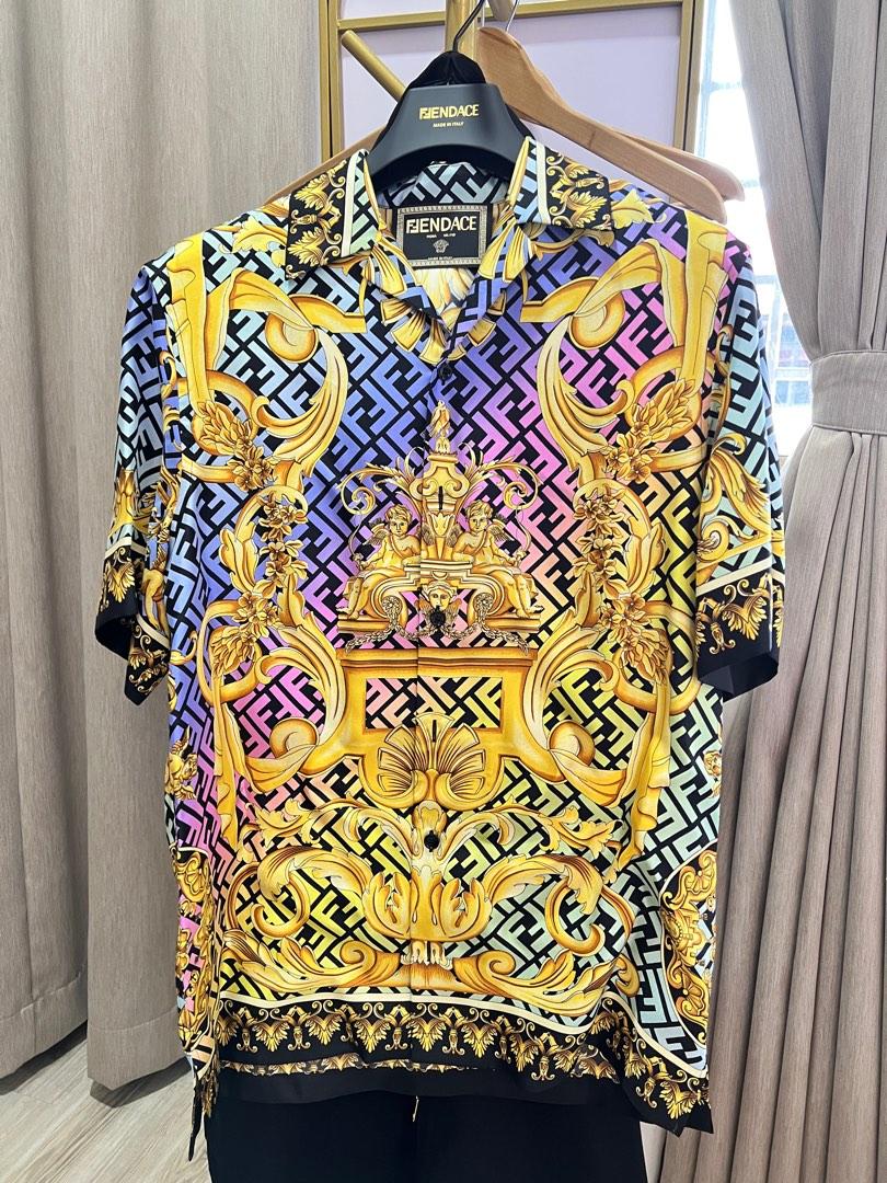 versace fendace シャツ　美品　値下げ５万で購入希望です