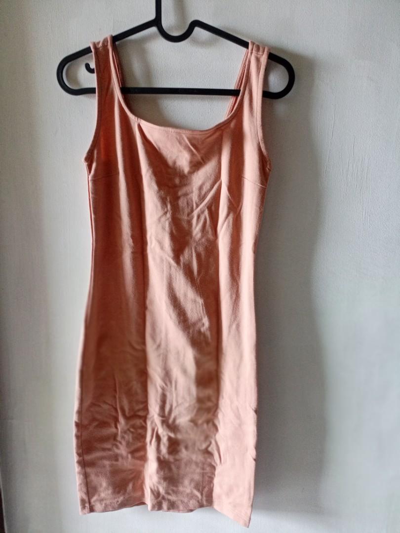 Forever 21 Dress (Category: Dresses) located in Manila. Submitted by carbonunit (Listing ID 1187981106, Image 1). Description: Size M but can honestly fit S frames..