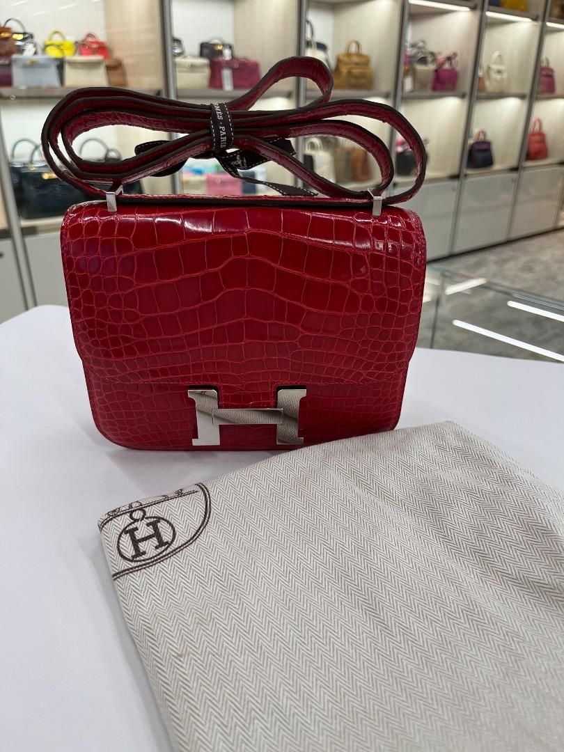 Hermes Hermès Constance Red Leather Shoulder Bag ()