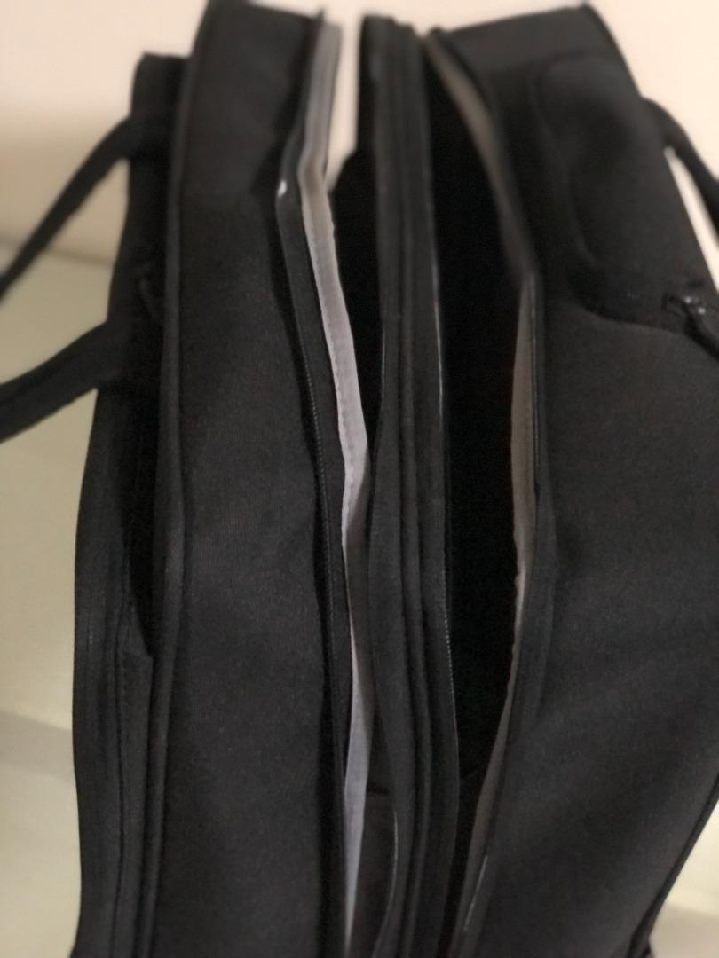 HP Laptop trolley bag, Hobbies & Toys, Travel, Luggage on Carousell