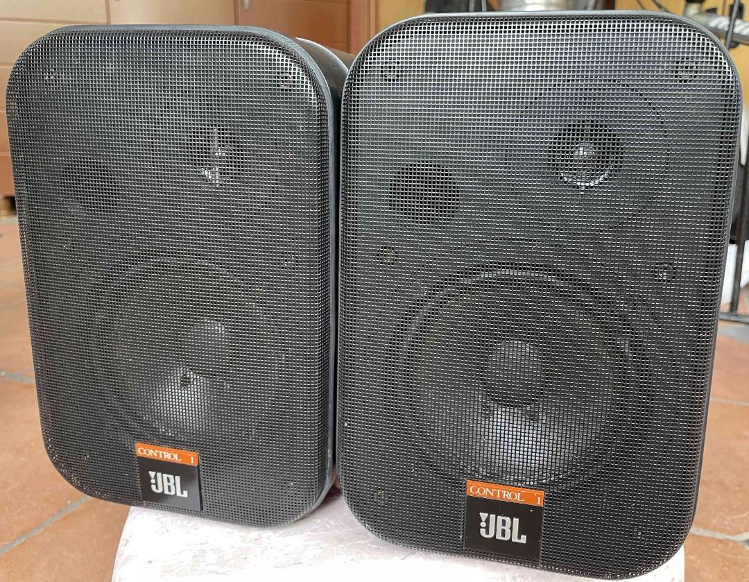 JBL Control 1 Speakers with Herdio Bluetooth Amplifier with Aux input