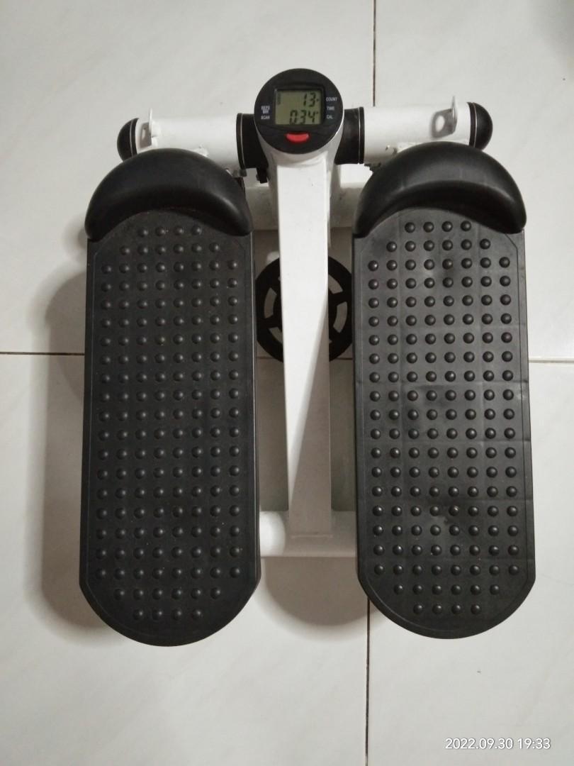 Leg excercise machine $35 (pick up at Seng Kang), Sports Equipment ...