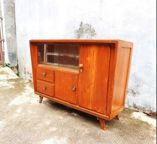 Lemari TV/Lemari Pajangan Jengki Lawas