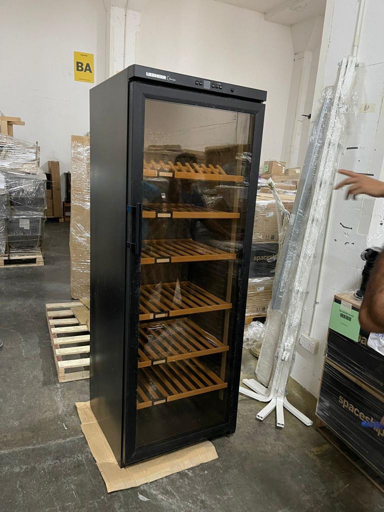 Liebherr wine cellar (Chiller), TV & Home Appliances, Kitchen