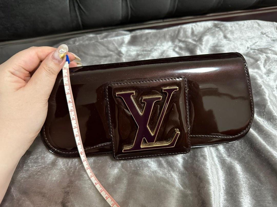 Louis Vuitton Womens Sobe Clutch Cream – Luxe Collective