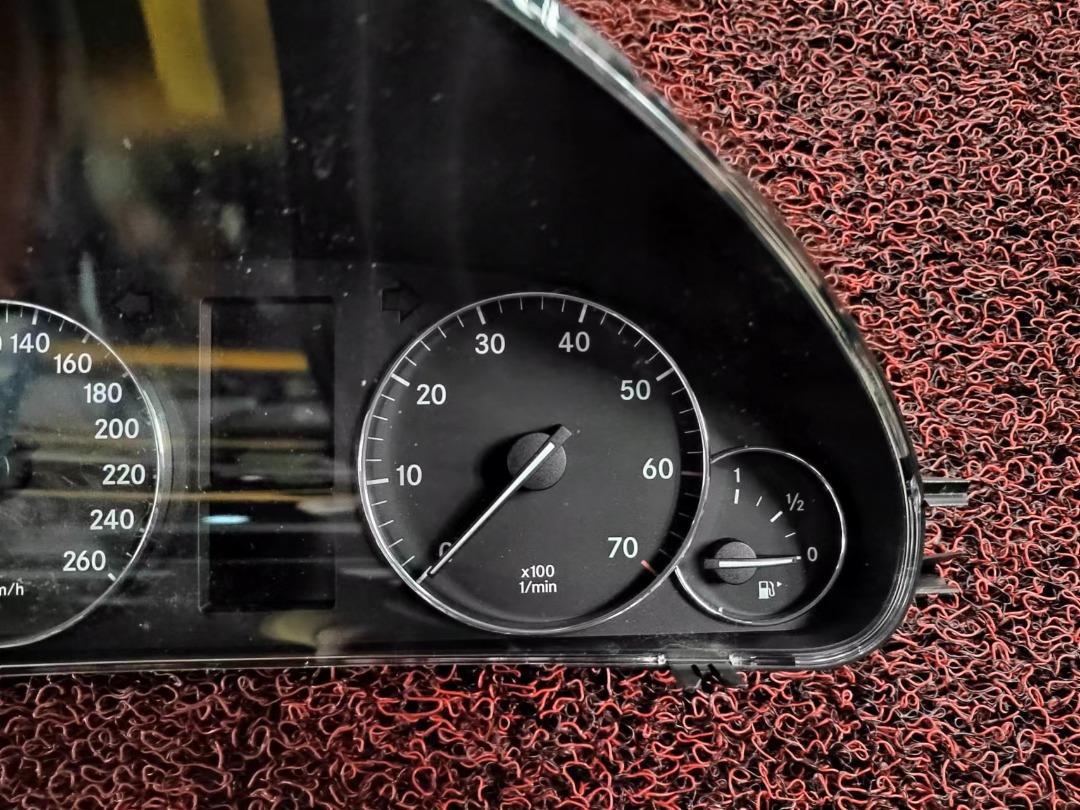 MERCEDES-BENZ C CLASS C180 CLUSTER METER, Auto Accessories on Carousell