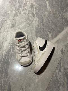 （分類：）位於 。 由 chloexlky 提交（商品編號 1187867412，圖片 1）。簡介： 。