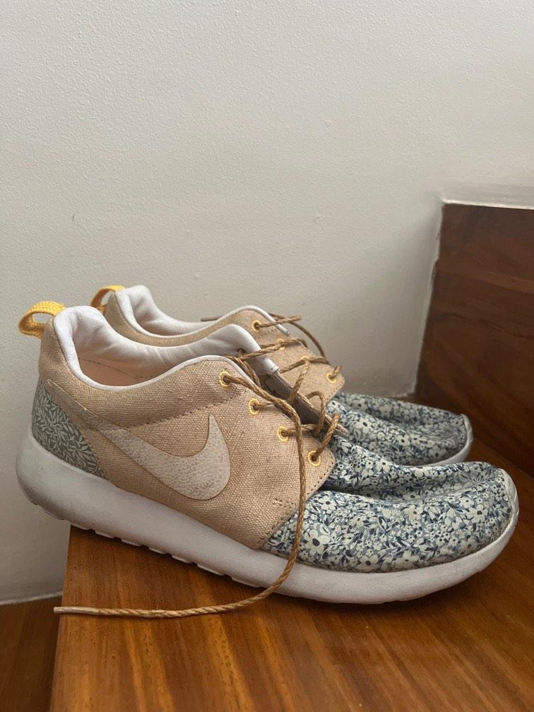 Nike roshe best sale one liberty