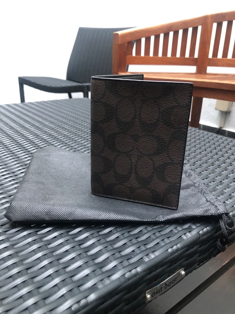 Passport Cover (Coach Signature Canvas), Men's Fashion, Watches