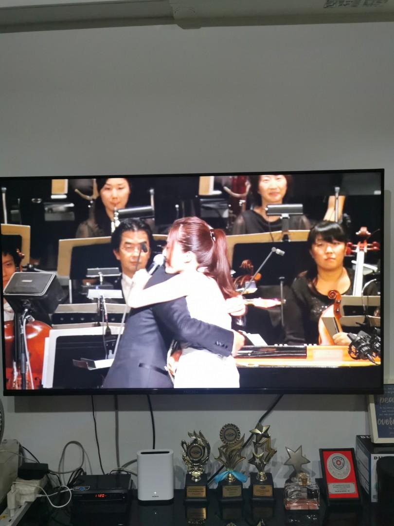 Prism+ E55 (Category: TV) located in Singapore. Submitted by truehawk_492553 (Listing ID 1187928002, Image 3). Description: Purchased in August2020. Selling it to upgrade to bigger TV..