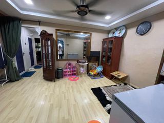 (Category: ) located in . Submitted by chlacd (Listing ID 1187950342, Image 1). Description: .