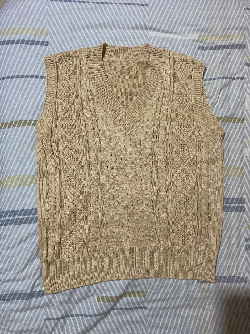 SHEIN Cable Knit Vest Beige Large (Category: Vests) located in Manila. Submitted by 29angelo (Listing ID 1187948514, Image 1). Description: SHEIN Cable Knit Vest Beige Large - Brand New (never worn, just fitted) - Cable knit in polyester - stretchy! - super soft! no pilling - perfect to be cozy - price is negotiable :)) Dimes Width: 22” Length: 27”.