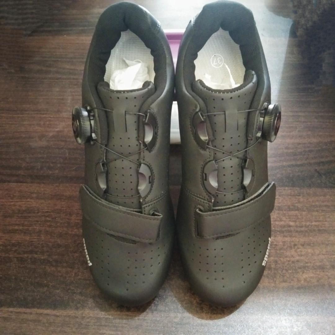 Speed Cycling Shoes (unboxed) (Category: Other Sports Equipment and Supplies) located in Rizal. Submitted by TheSweetSpotShoppe (Listing ID 1187850834, Image 1). Description: •Cycling shoes unisex •Black •Size 37.