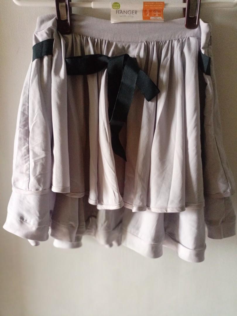 Topshop Activewear Skirt (Category: Skirts) located in Manila. Submitted by carbonunit (Listing ID 1187983566, Image 1). Description: .