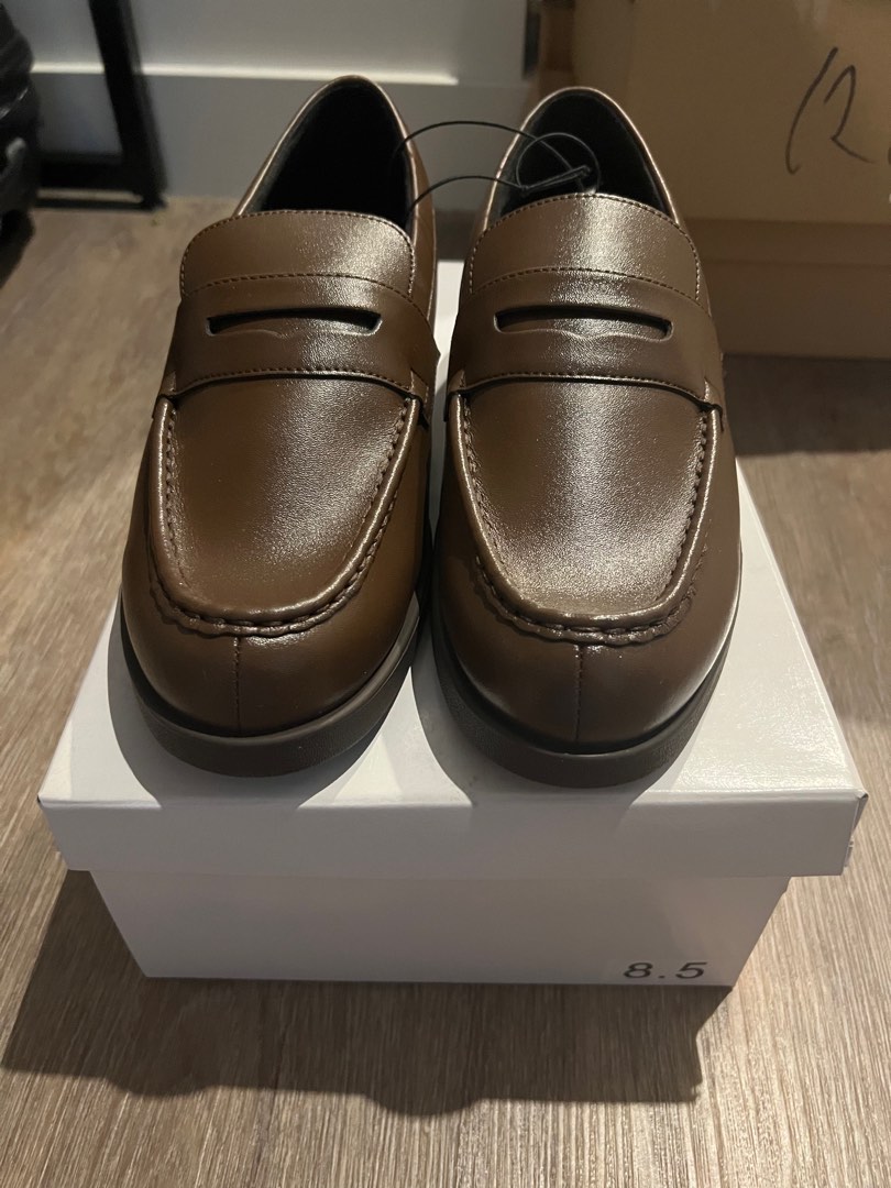 Uniqlo Penny Loafers, Men's Fashion, Footwear, Dress Shoes on Carousell