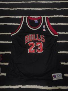 Michael Jordan Bulls 96/97 Pro-Cut Champion vs Mitchell & Ness Authentic pinstripe  jersey comparison 