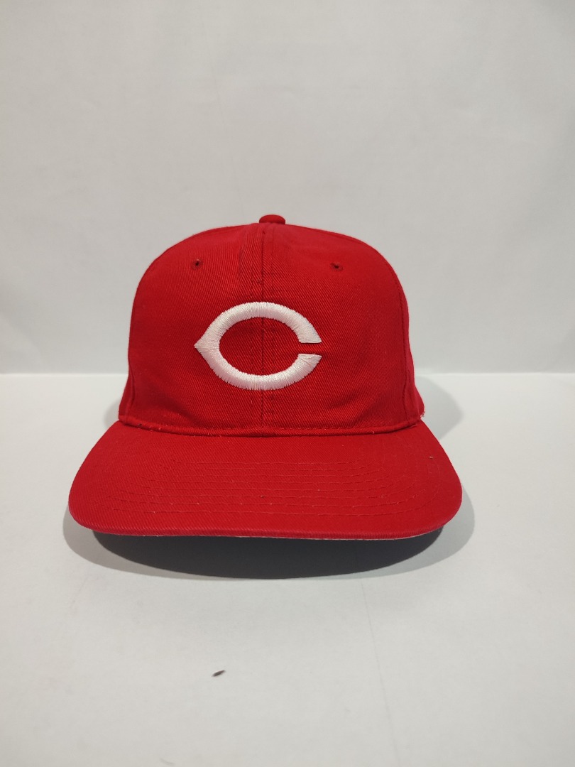 VINTAGE MLB CINCINNATI REDS ADJUSTABLE SNAPBACK CAP BY NEW ERA PRO
