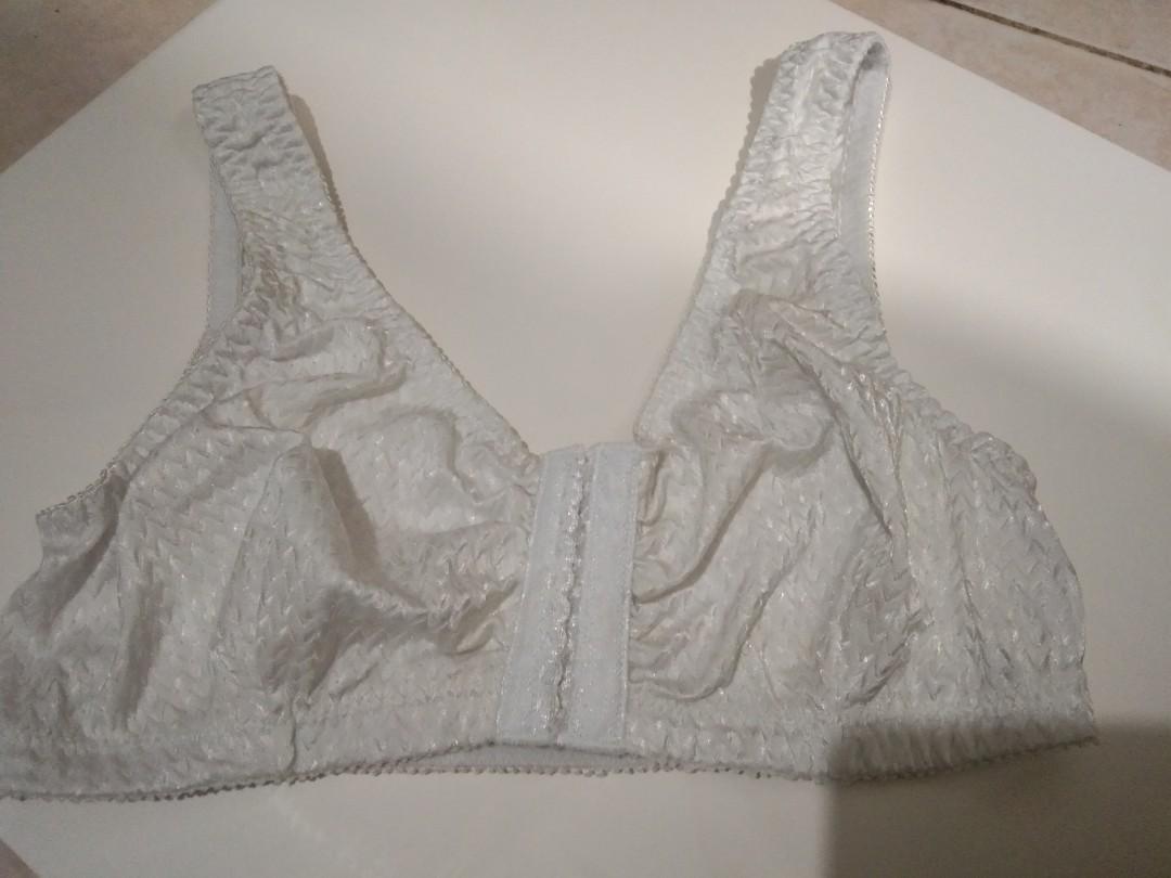 2 pcs Carole Martin Full-Freedom Front closure wireless comfort bra, Women's  Fashion, Undergarments & Loungewear on Carousell