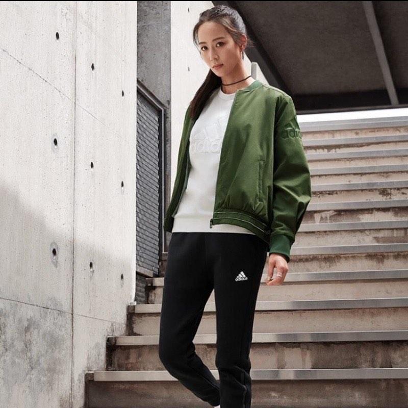 全新正品Adidas 愛迪達女版外套飛行外套MA1 鋪棉外套尺寸S軍綠色外套