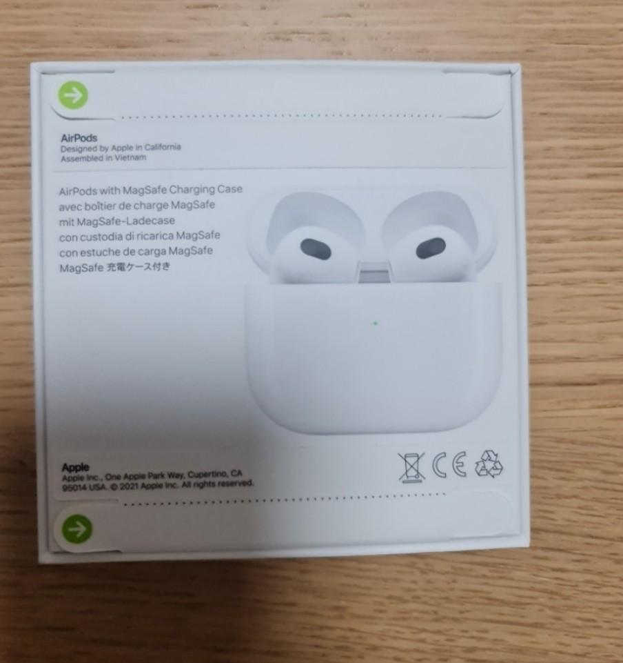 AirPod (3rd gen) &iPhone Battery pack, Audio, Earphones on Carousell