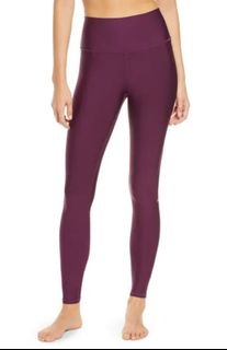 (Category: ) located in . Submitted by activewearsiao (Listing ID 1181807700, Image 1). Description: .