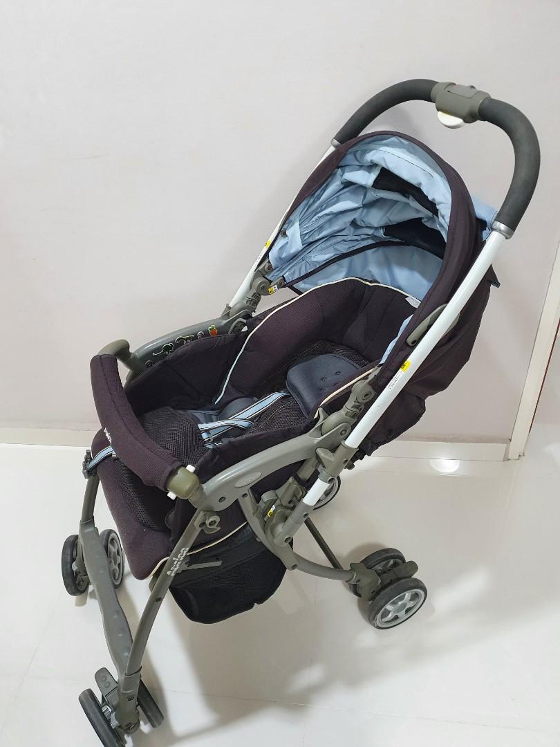 Aprica Stroller (4 wheel drive, lightweight, reversible, many features