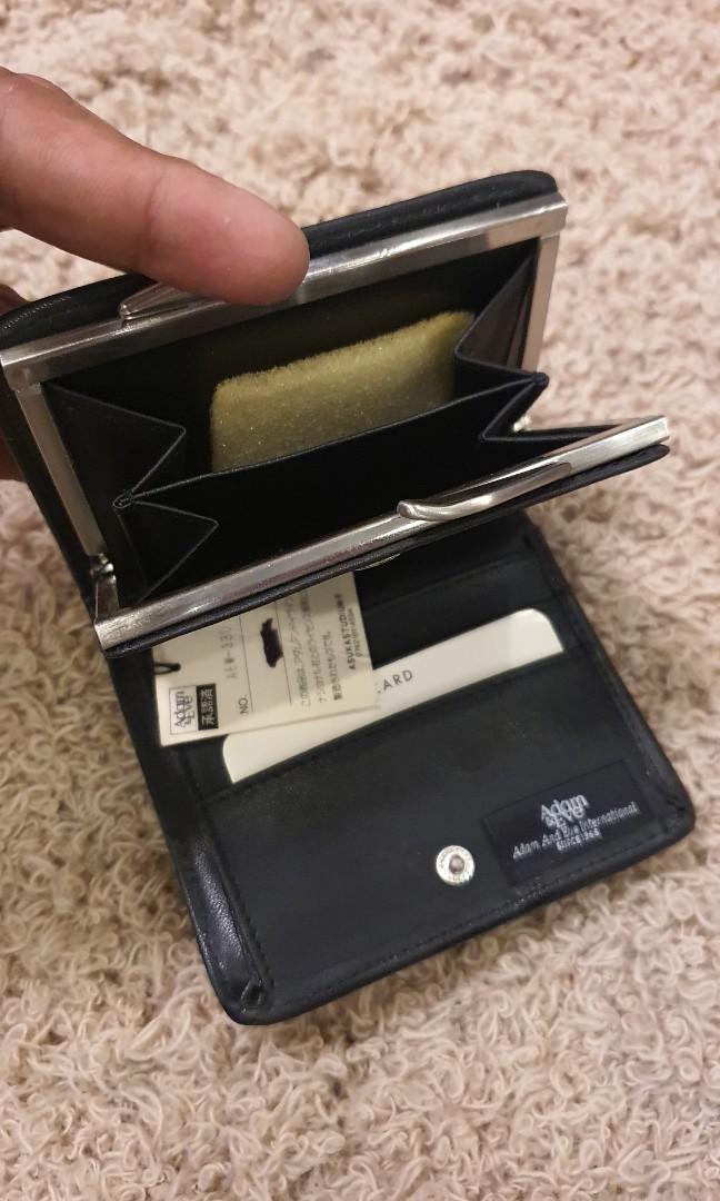 Authentic adam&eve wallet (Category: Luxury Bags & Wallets) located in Cavite. Submitted by ohmie23 (Listing ID 1182889501, Image 3). Description: Authentic adam&eve wallet.