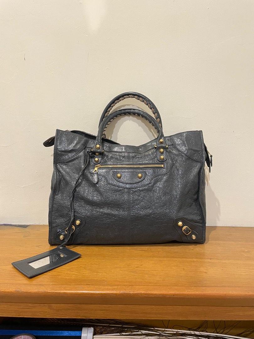 Gris on sale fossile balenciaga