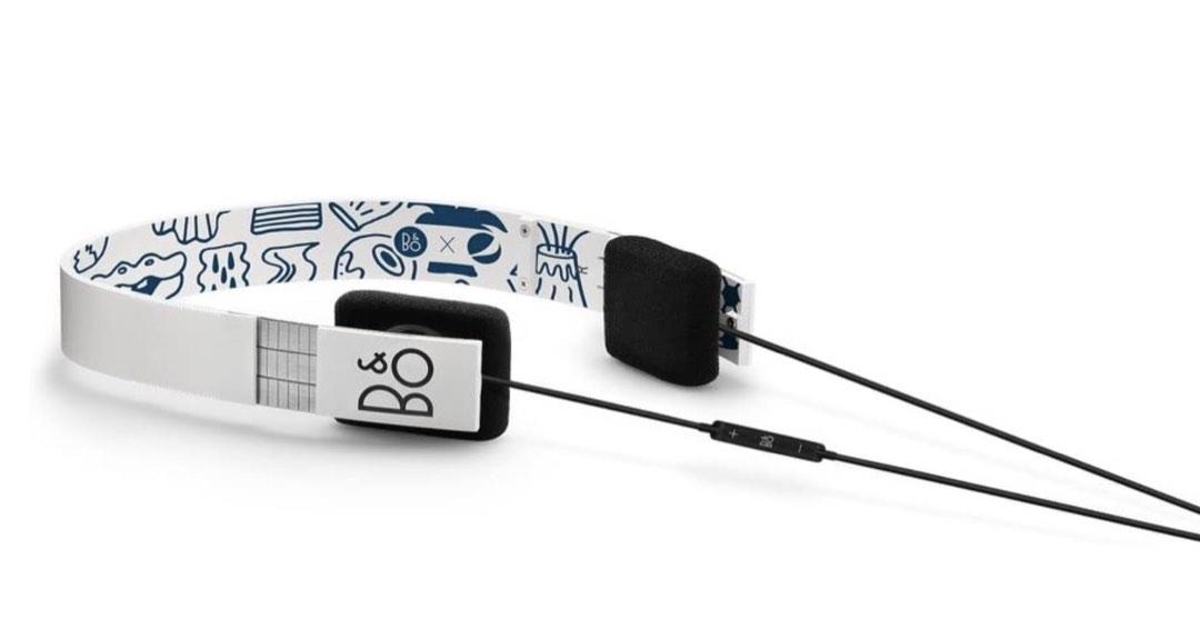 Bang & Olufsen Limited Edition Beoplay Form 2i Headphones white