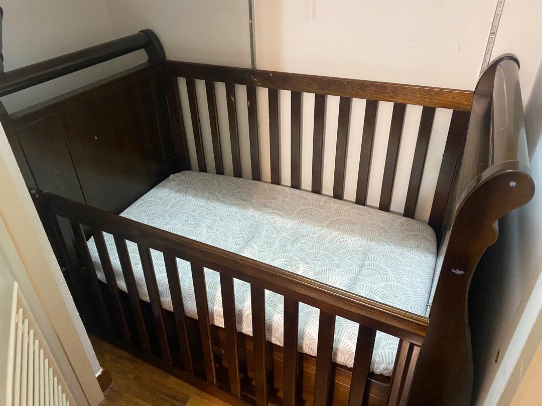 Boori Baby/Toddler Cot & Matching Dresser/Changing Table, Babies & Kids