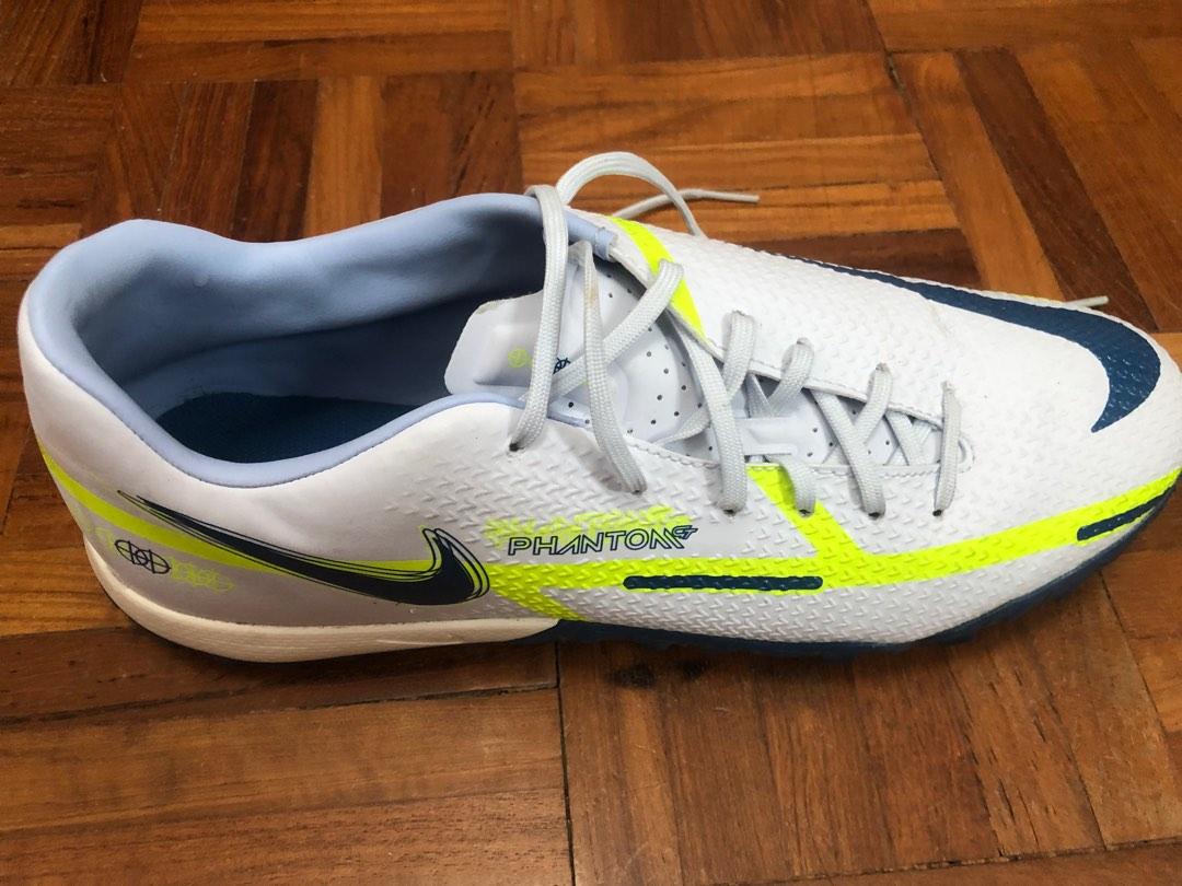 White phantom soccer cleats outlet