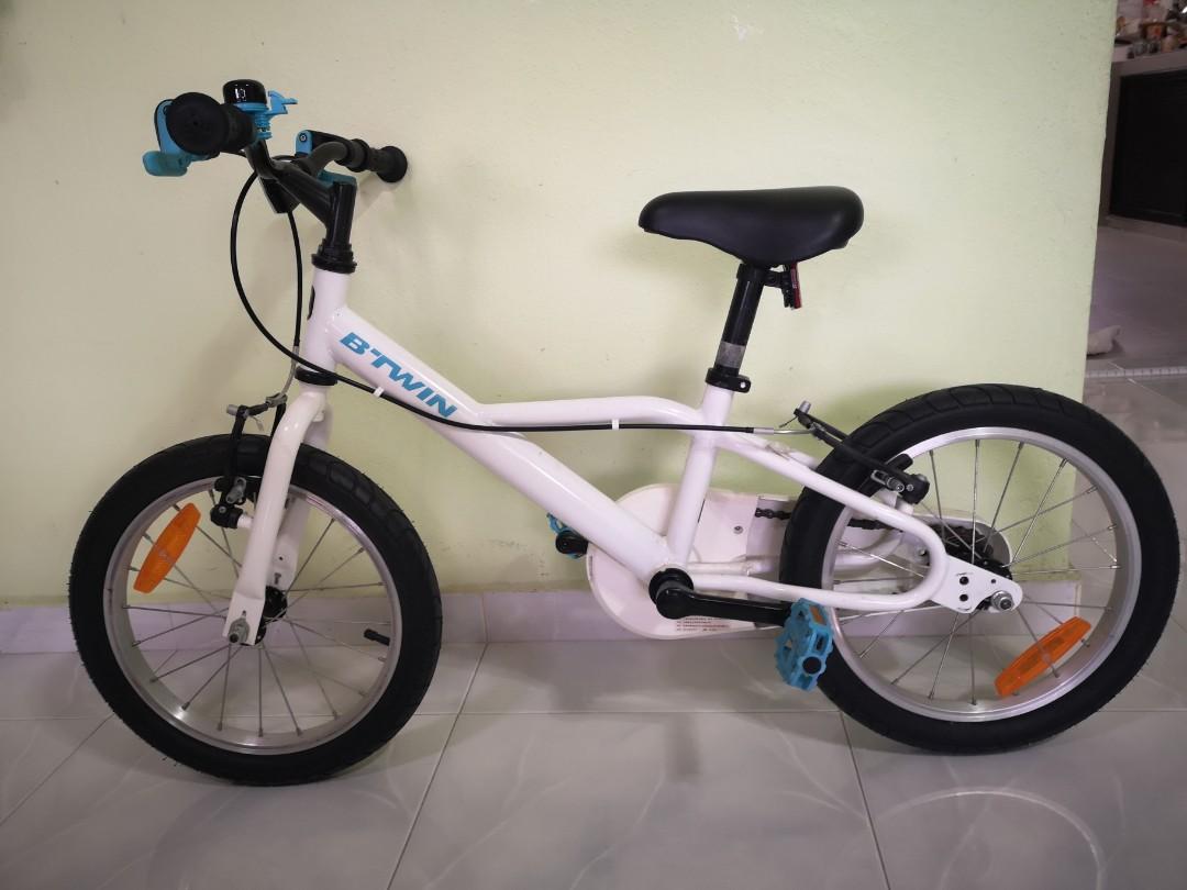 BTwin kids bike, Babies & Kids, Babies & Kids Fashion on Carousell