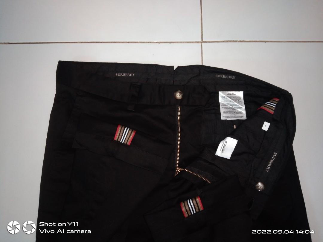 Burberry chino pants hot sale