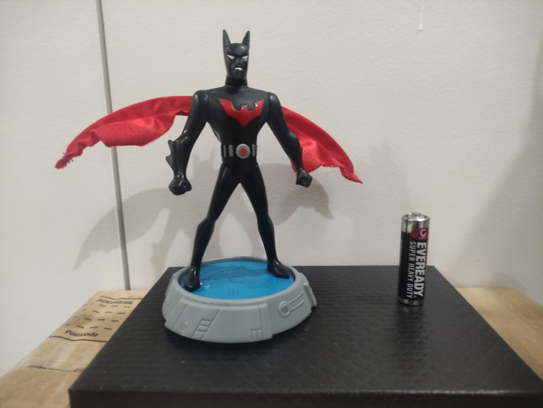 Burger King Batman Beyond toy with wing gimick figure-reserved, Hobbies &  Toys, Toys & Games on Carousell