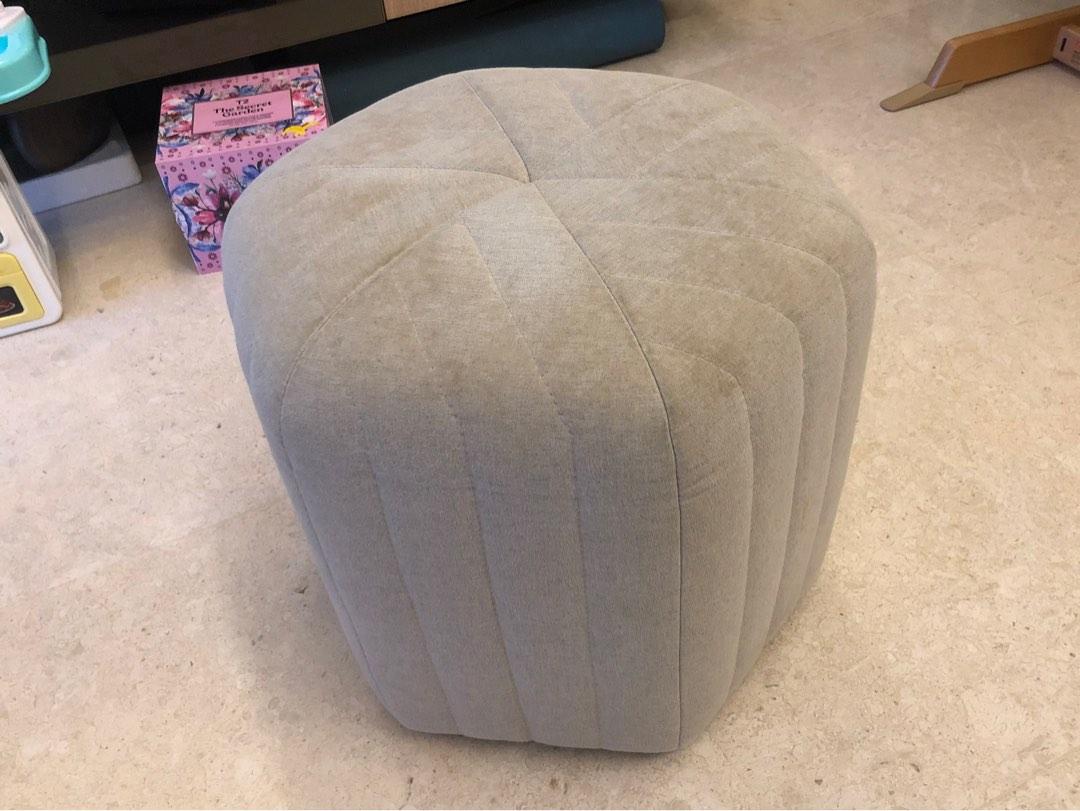 Castlery pouf (used) with free delivery, Furniture & Home Living
