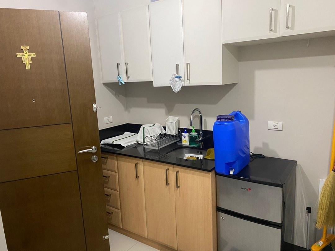 Cubao Quezon City Manhattan Studio Type Condominium For Rent (With