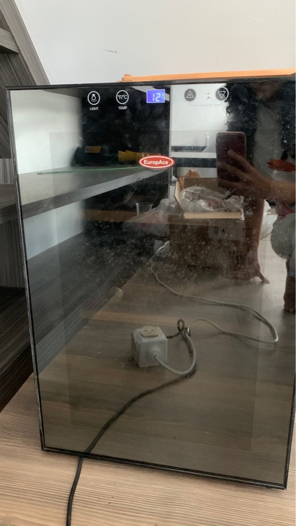 Europace EWC 201 DC wine fridge chiller , TV & Home Appliances, Kitchen