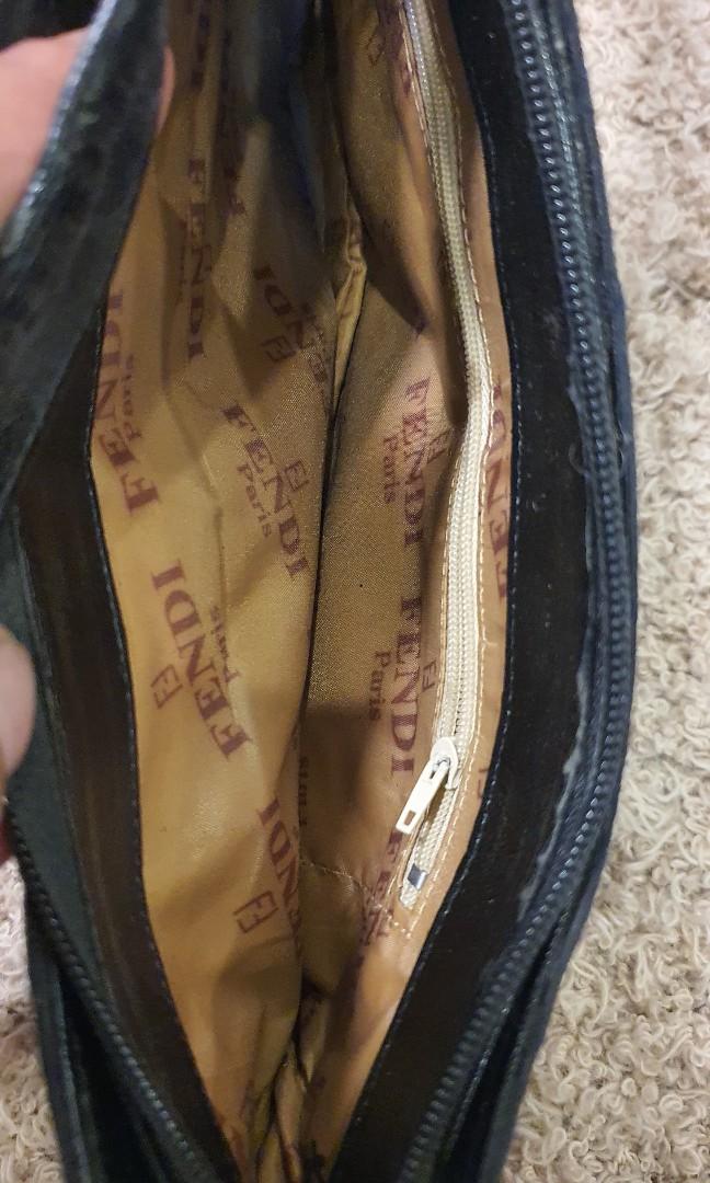 Fendi pochette (Category: Luxury Bags & Wallets) located in Cavite. Submitted by ohmie23 (Listing ID 1182889213, Image 2). Description: Fendi pochette.